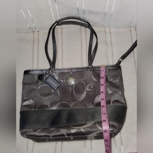 Grey Coach bag with silver monogram logo. - Picture 8 of 11